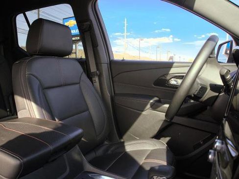 Used 2023 Chevrolet Traverse RS AWD/4WD image 26