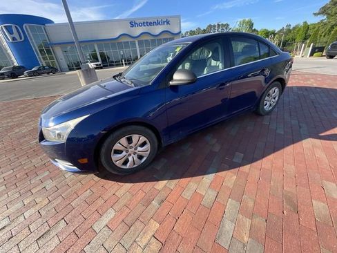 Used 2012 Chevrolet Cruze LS w/ Connectivity Package image 12
