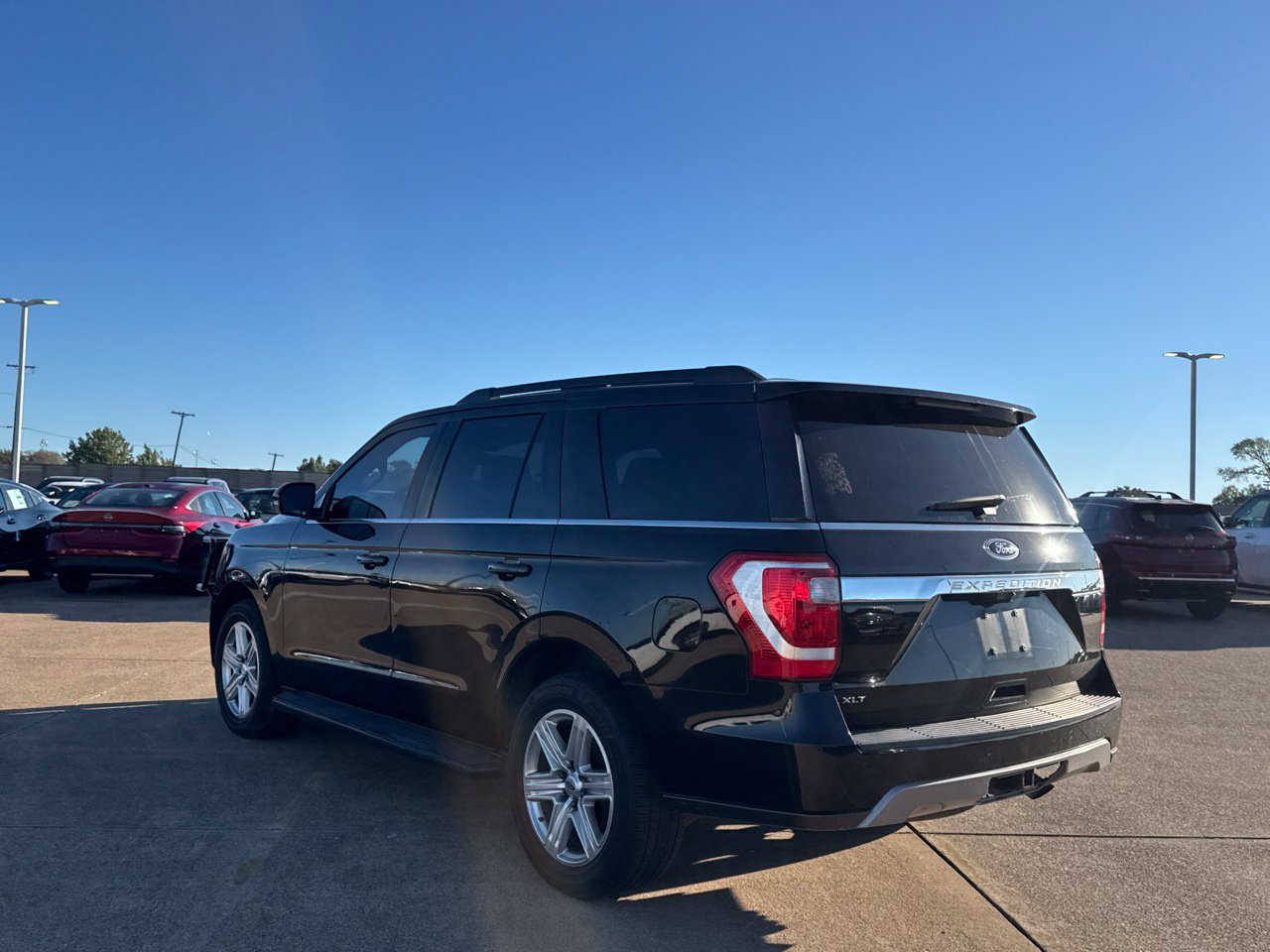 Used 2019 Ford Expedition XLT w/ Equipment Group 202A RWD image 23