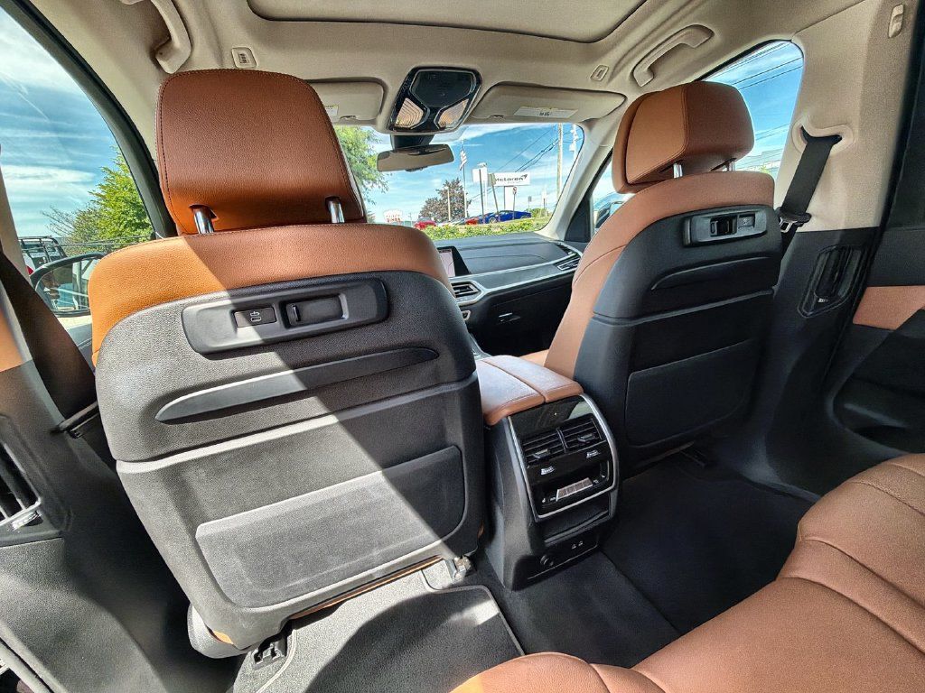 Used 2022 BMW X7 xDrive40i w/ Premium Package AWD/4WD image 20