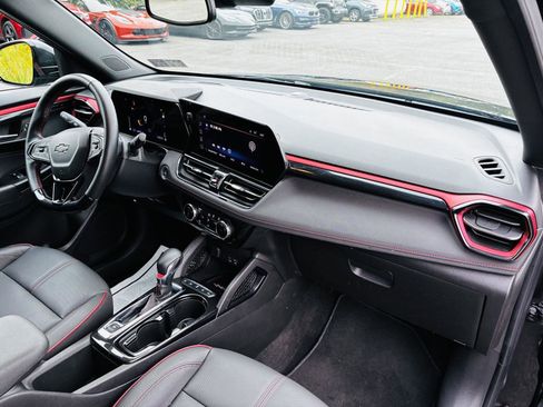 Used 2024 Chevrolet TrailBlazer RS w/ Convenience Package image 34