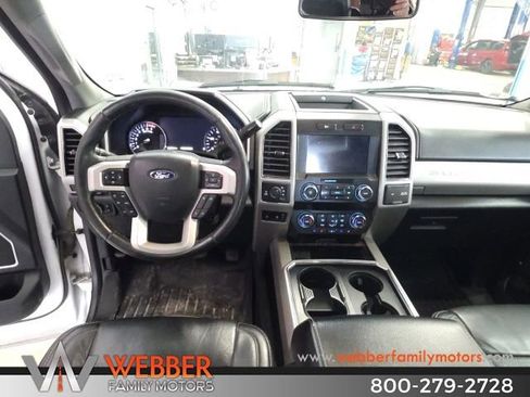 Used 2019 Ford F250 Lariat w/ Chrome Package image 14