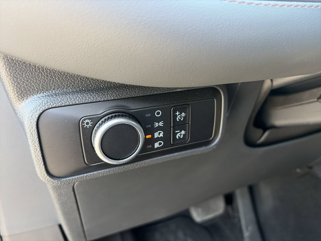 New 2026 Ford Explorer Active RWD image 19