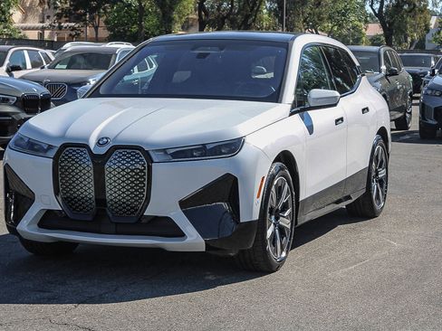 Used 2024 BMW iX xDrive50 w/ Sport Package image 3