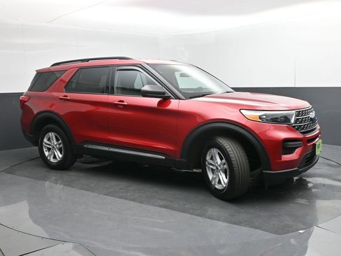 Used 2020 Ford Explorer XLT image 7