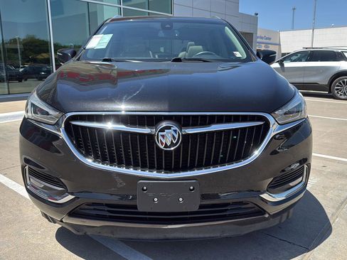 Used 2020 Buick Enclave Premium w/ Sun and Sites Package AWD/4WD image 5