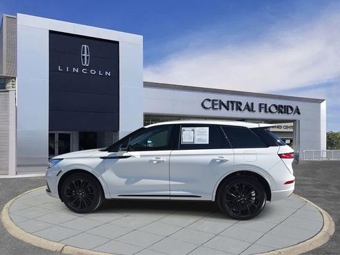 Used 2025 Lincoln Corsair Reserve w/ Jet Appearance Package image 7