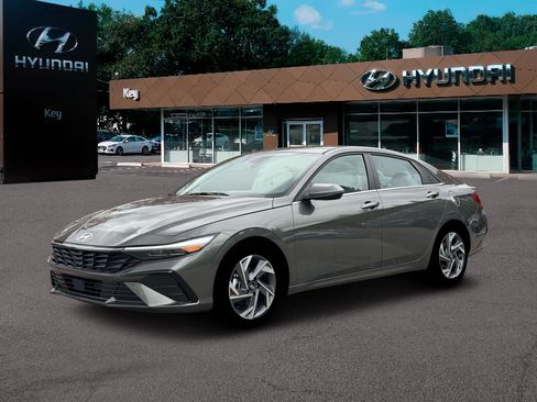 New 2026 Hyundai Elantra Limited FWD image 2