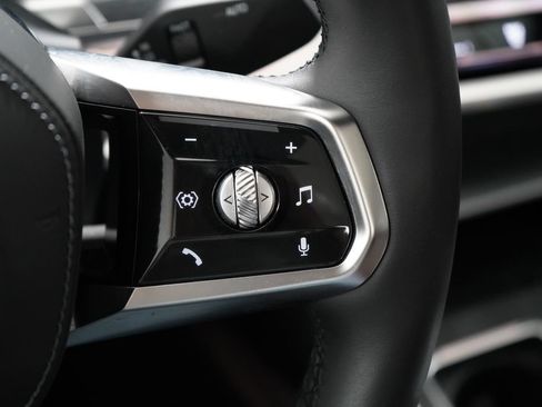 Used 2025 BMW i7 xDrive60 AWD/4WD image 20