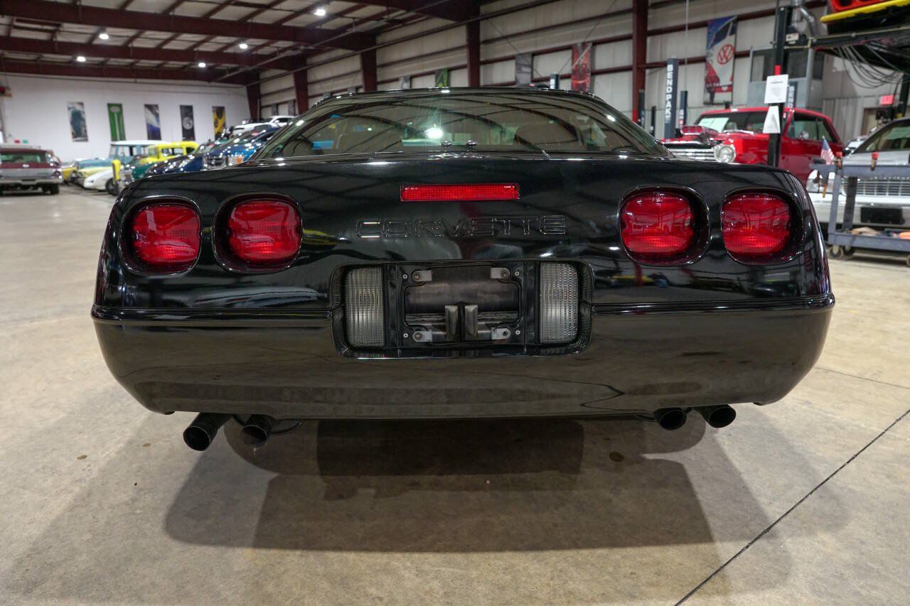 Used 1991 Chevrolet Corvette Coupe RWD image 7