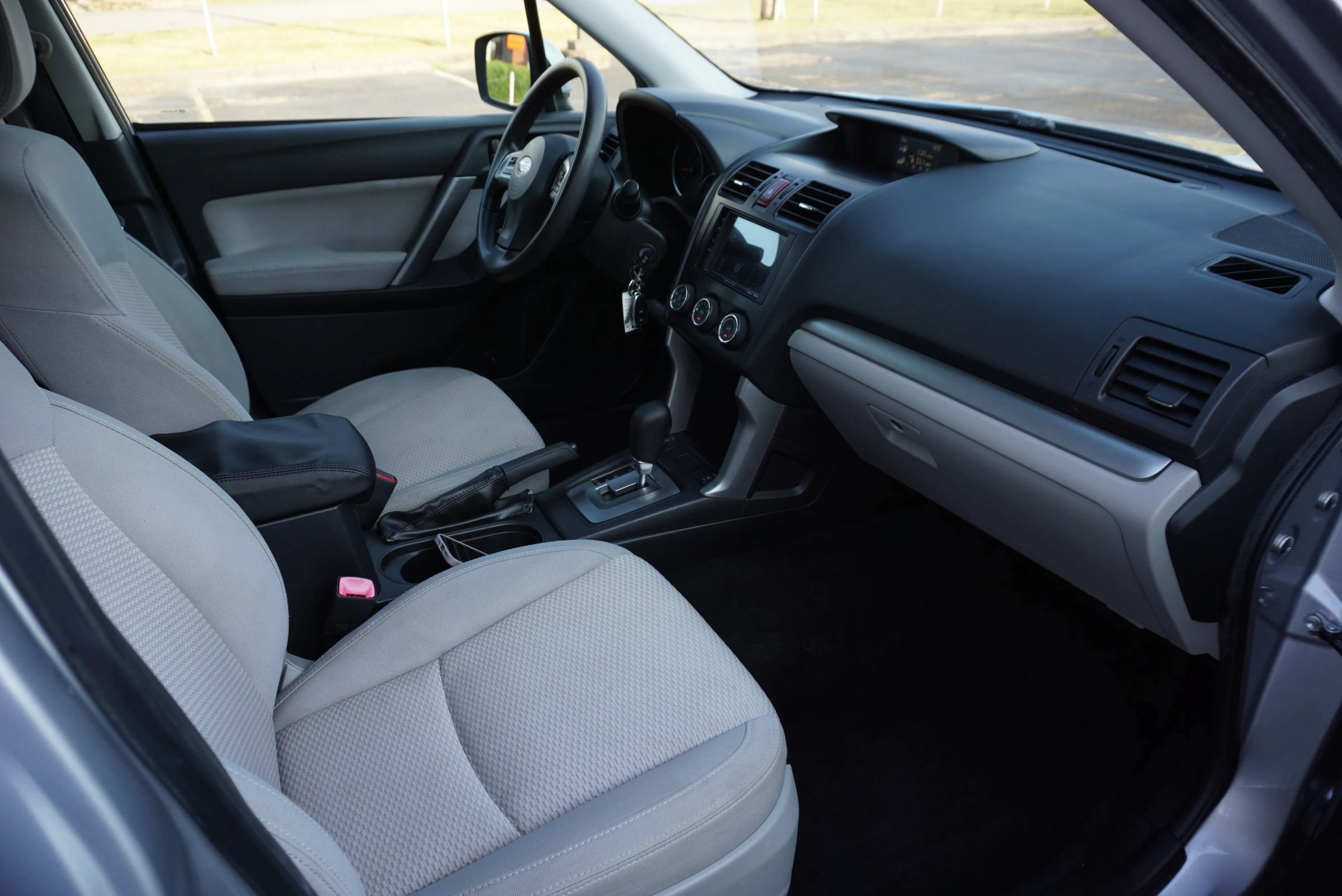 Used 2014 Subaru Forester 2.5i Premium w/ All-Weather Package AWD/4WD image 24