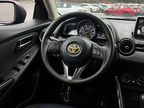 Used 2017 Toyota Yaris iA image 16