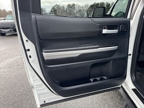 Used 2016 Toyota Tundra SR5 w/ SR5 Upgrade Package image 24