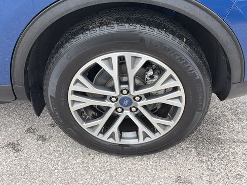 Used 2022 Ford Escape SEL AWD/4WD image 9