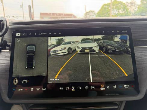 Used 2025 Rivian R1S Adventure AWD/4WD image 16