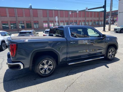 Used 2021 GMC Sierra 1500 SLE w/ X31 Off-Road Package AWD/4WD image 10