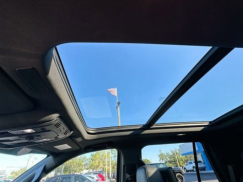 New 2025 Chevrolet Tahoe Premier image 24