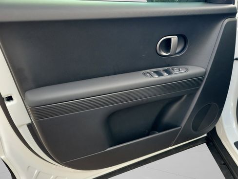 New 2026 Hyundai Ioniq 5 SE image 30