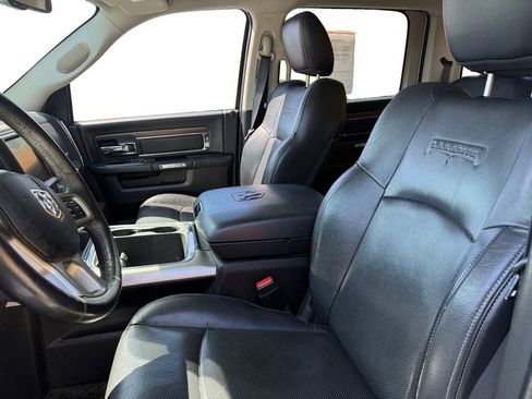 Used 2016 RAM 1500 Laramie w/ Convenience Group AWD/4WD image 18