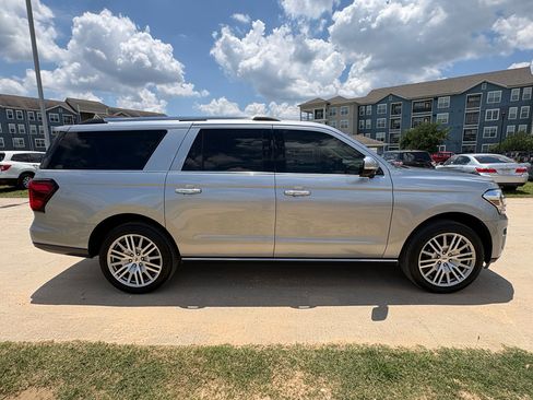 Used 2024 Ford Expedition Max Limited RWD image 9