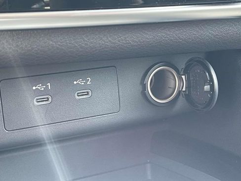 Used 2025 Nissan Rogue S image 25