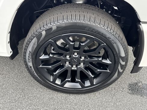 New 2026 RAM 1500 Limited AWD/4WD image 16