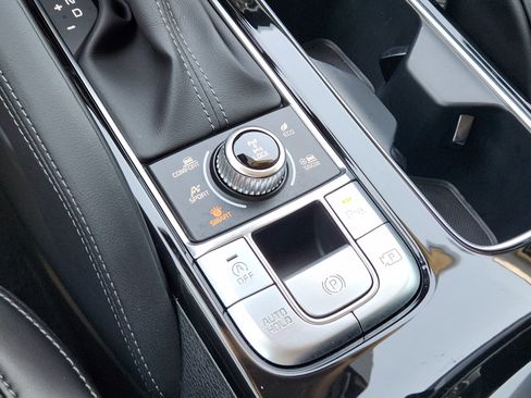 Used 2024 Kia Telluride SX Prestige AWD/4WD image 21