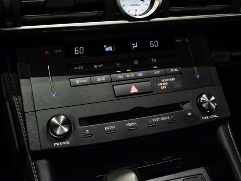 Used 2016 Lexus RC 200t image 25