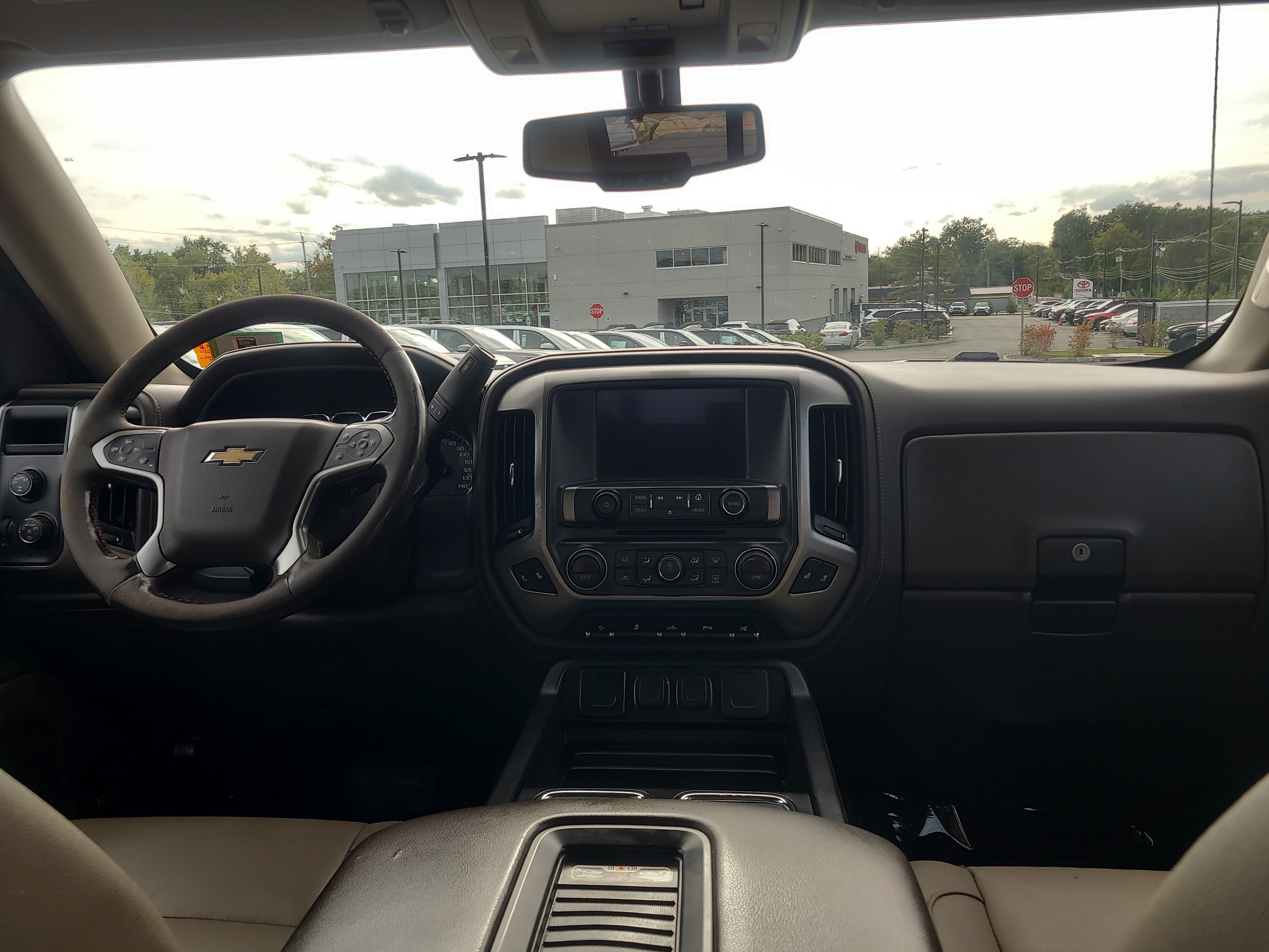 Used 2018 Chevrolet Silverado 1500 LTZ w/ Sport Package AWD/4WD image 18