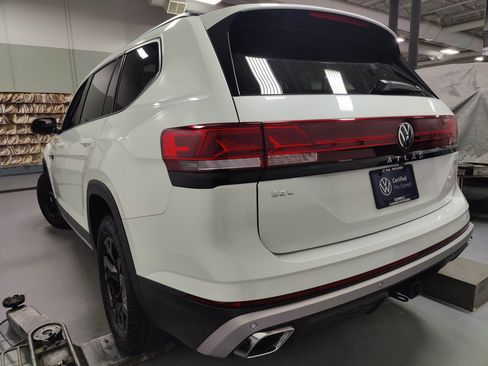 Certified 2024 Volkswagen Atlas Peak Edition SEL image 13