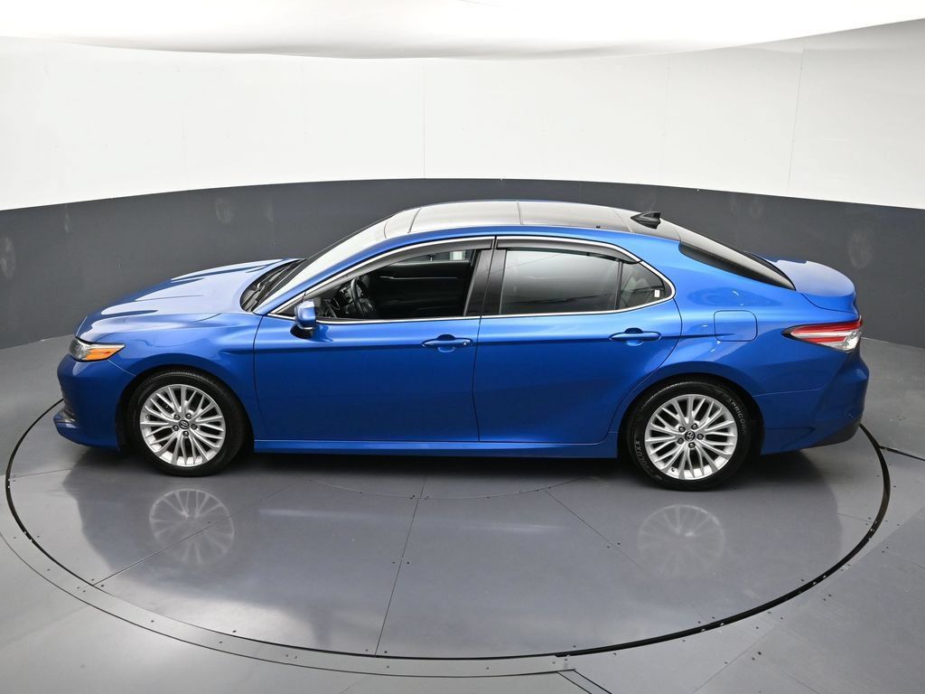 Used 2019 Toyota Camry XLE FWD image 17