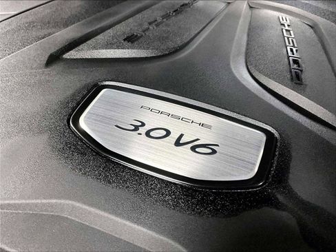 Used 2023 Porsche Cayenne image 38