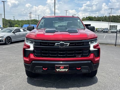 Used 2024 Chevrolet Silverado 1500 LT Trail Boss w/ LPO, Dark Essentials Package AWD/4WD image 3