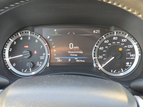 Used 2024 Toyota Highlander XLE image 19