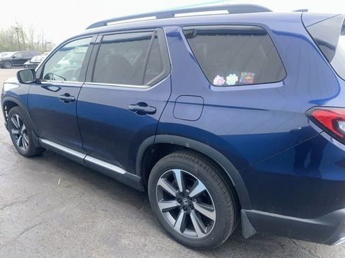 Used 2023 Honda Pilot Elite image 4