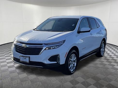 Used 2024 Chevrolet Equinox LT image 3