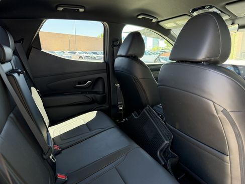 Used 2025 Hyundai Santa Cruz SEL FWD image 35