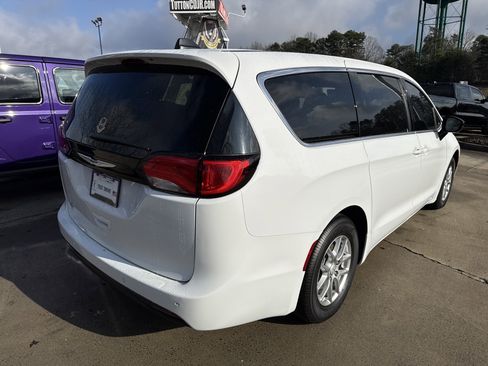 New 2026 Chrysler Voyager LX image 7