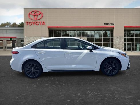 Certified 2026 Toyota Corolla SE FWD image 7