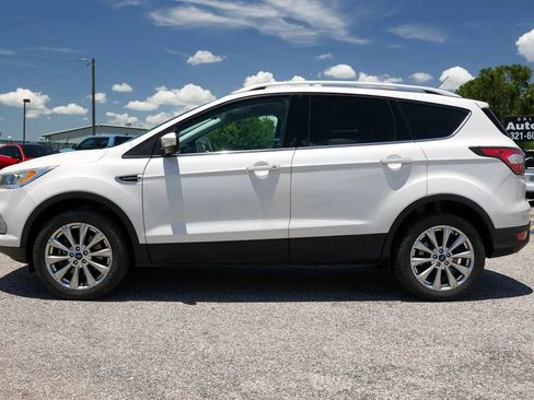 Used 2017 Ford Escape Titanium AWD/4WD image 3