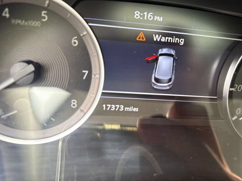 Used 2023 INFINITI QX50 Luxe AWD/4WD image 24