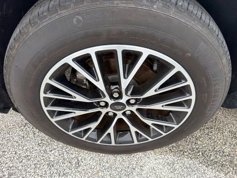 Used 2023 Ford Escape SE FWD image 2