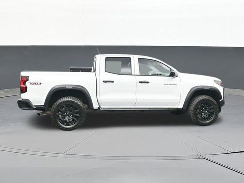 Used 2024 Chevrolet Colorado Trail Boss w/ Technology Package AWD/4WD image 19