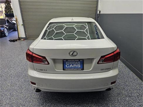 Used 2010 Lexus IS 250 image 4