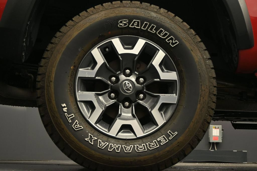 Used 2022 Toyota Tacoma TRD Off-Road w/ Technology Package RWD image 12