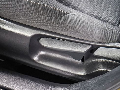 Certified 2020 Toyota Corolla SE w/ SE Preferred Package FWD image 22