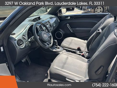 Used 2013 Volkswagen Beetle 2.0T FWD image 16