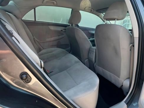 Used 2013 Toyota Corolla L FWD image 32
