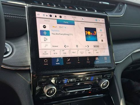 Certified 2023 Jeep Grand Cherokee Overland w/ Luxury Tech Group IV AWD/4WD image 28