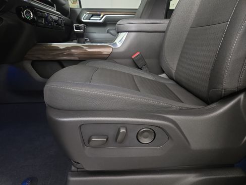 Certified 2026 Chevrolet Silverado 1500 RST AWD/4WD image 30